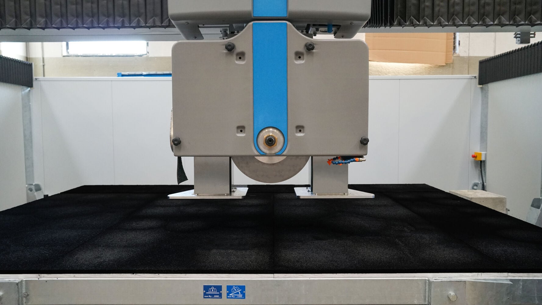 New brembana kosmos: CMS 5-axis monobloc milling machine